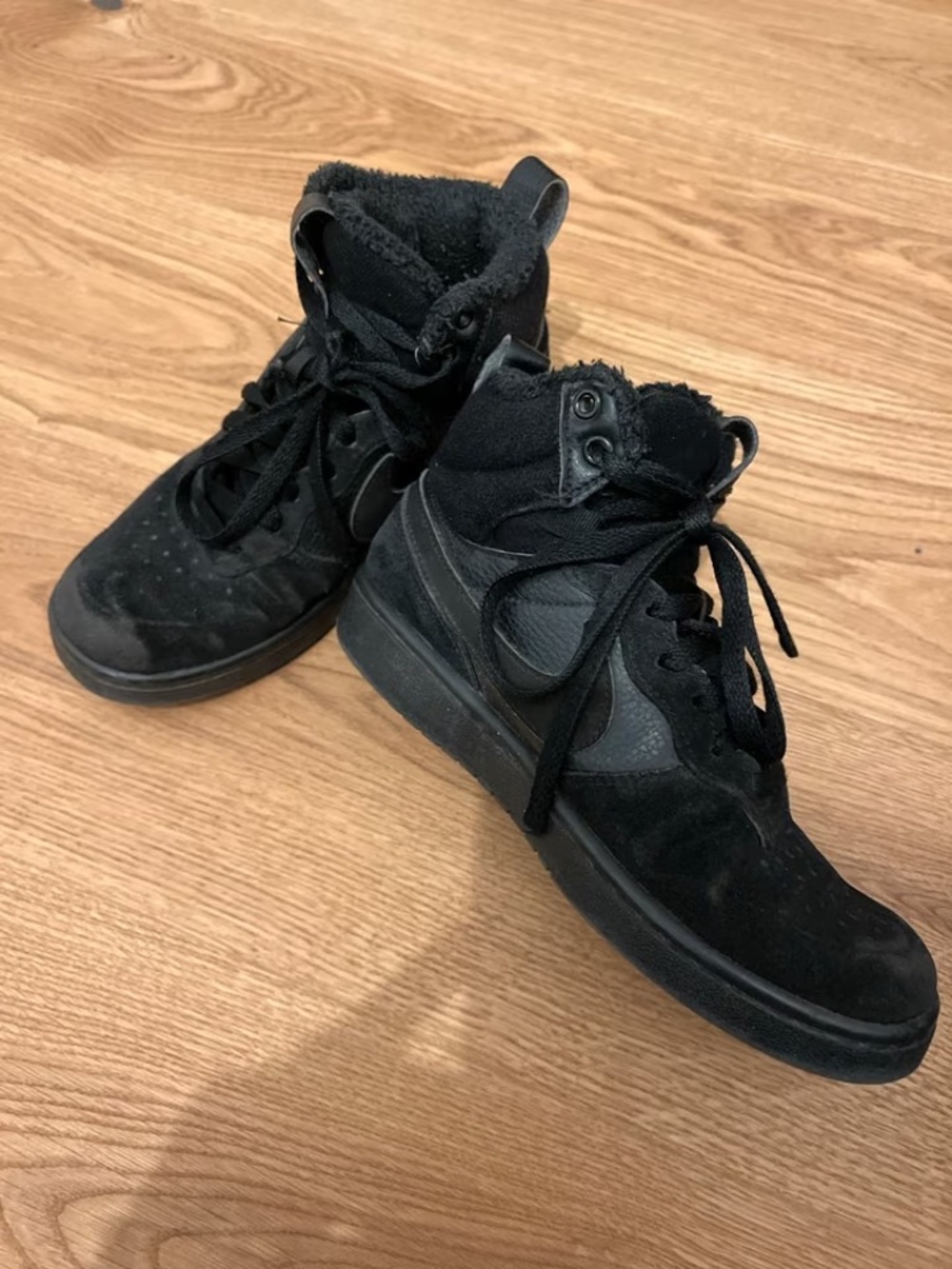 Nike Court Borough Mid Winter Sneakers — Black, US 3.5Y